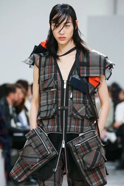 Look 76